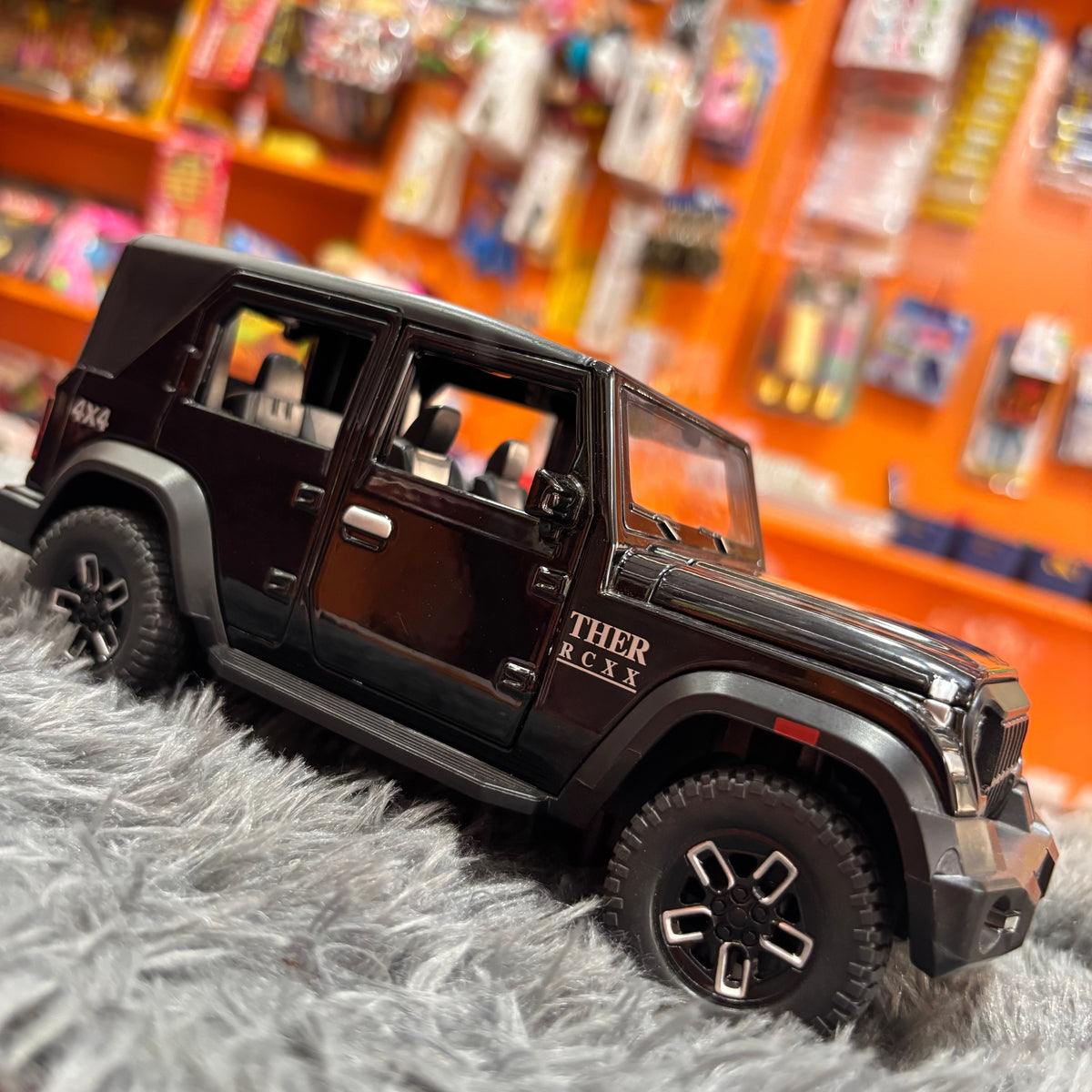 Thaarr RC 4x4 Jeep – Smoke & Lights ⚡