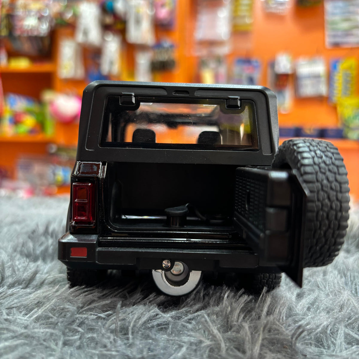Thaarr RC 4x4 Jeep – Smoke & Lights ⚡