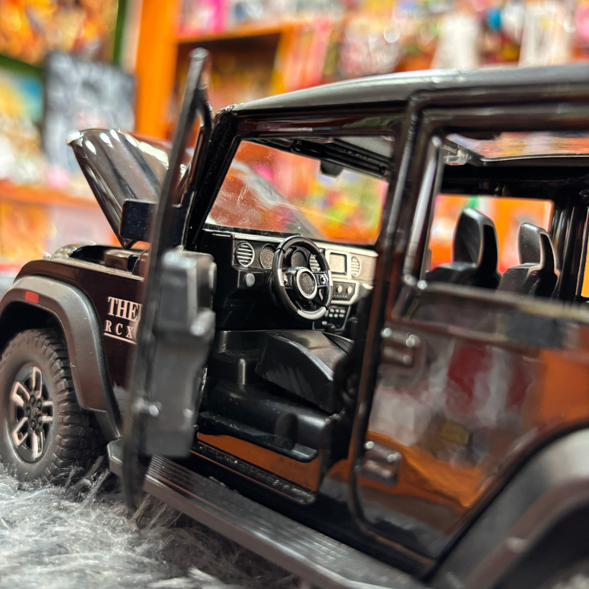 Thaarr RC 4x4 Jeep – Smoke & Lights ⚡
