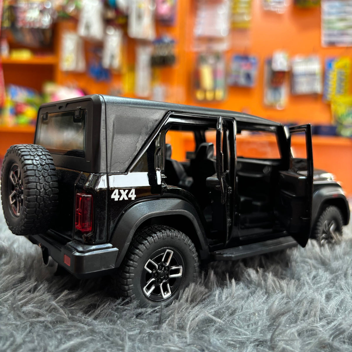 Thaarr RC 4x4 Jeep – Smoke & Lights ⚡