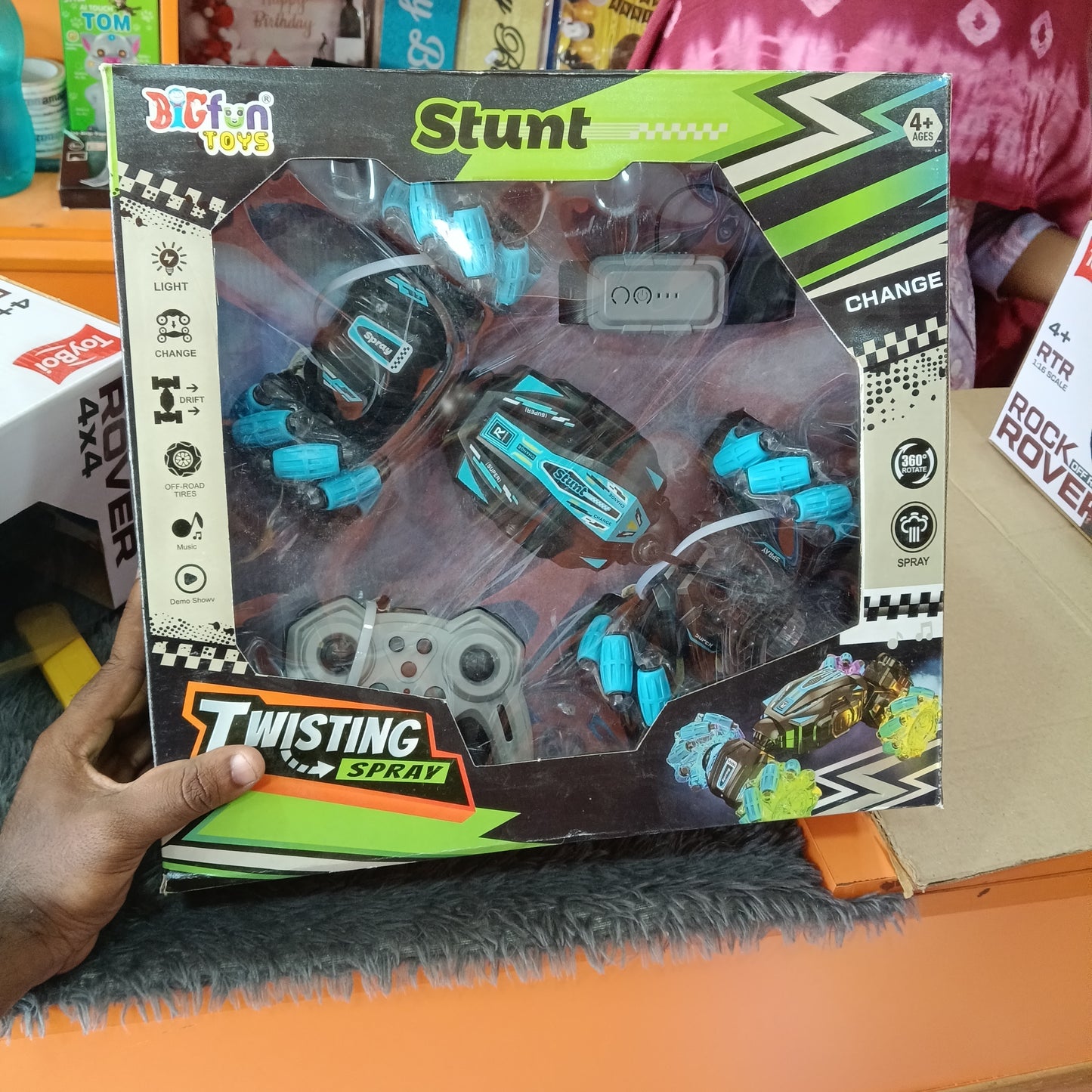 BigFun Twisting Spray Stunt Car — The RC Toy That Sprays Mist While It Drifts